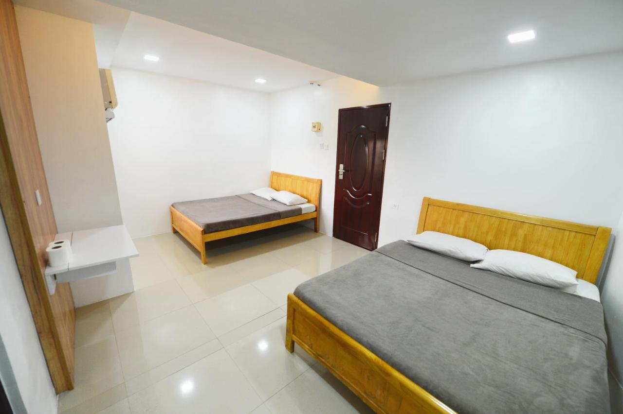 Cebu Courtyard Hotel Мактан Екстериор снимка